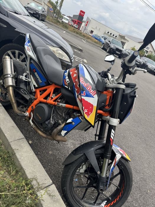 KTM Duke 690 – putere pură, distracție garantată