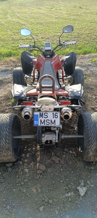 Vînd ATV 250cc prețul este Neg.