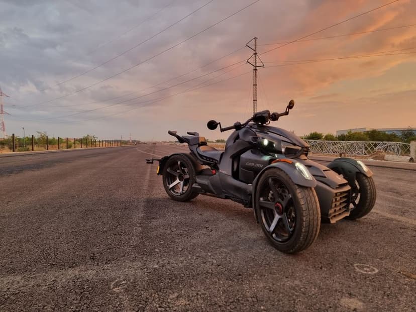 Can-Am Ryker 900 SPORT - 82cp