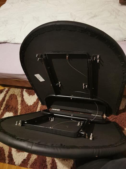 Masă poker în stare foarte. Buna