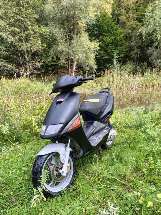 Vând scuter Aprilia SR 50 1992