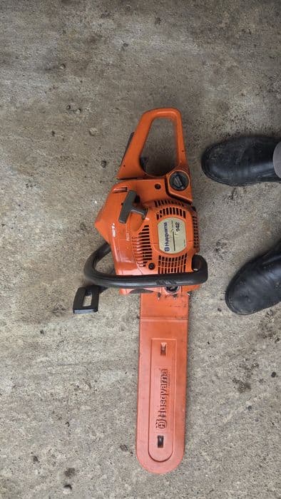 Vand motofierastrau  (drujba)  Husqvarna 142