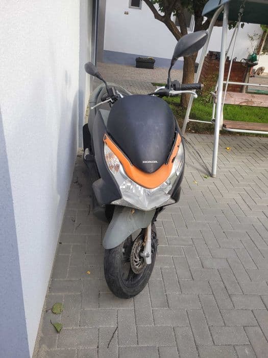 Vand Honda PCX 1,25 neinmatriculata