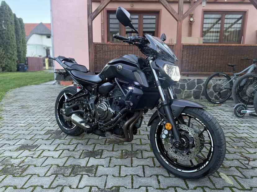 Yamaha Mt 07 2019 A2 în acte ( fac schimb , honda kawasaki,ktm ATV)