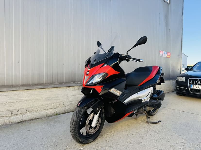 RATE FIXE fara avans Aprilia SR-MAX 125 cat B Livrare GRATUITA Buyback