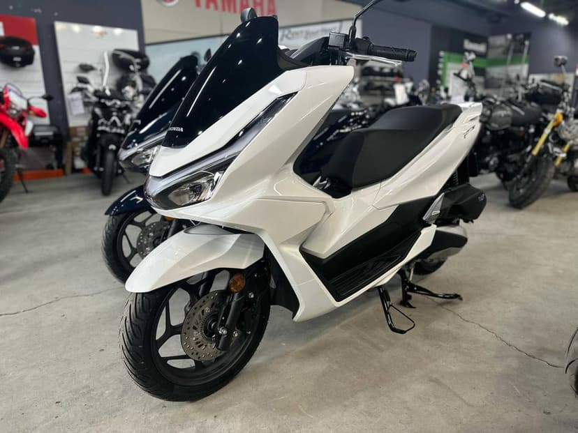 Honda PCX 125 2025 cat B125 - Honda Constanta by EST BIKE