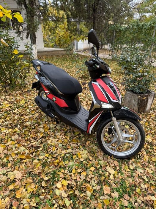 Scuter Piaggio Liberty 125 ABS E5+, 2025, nou