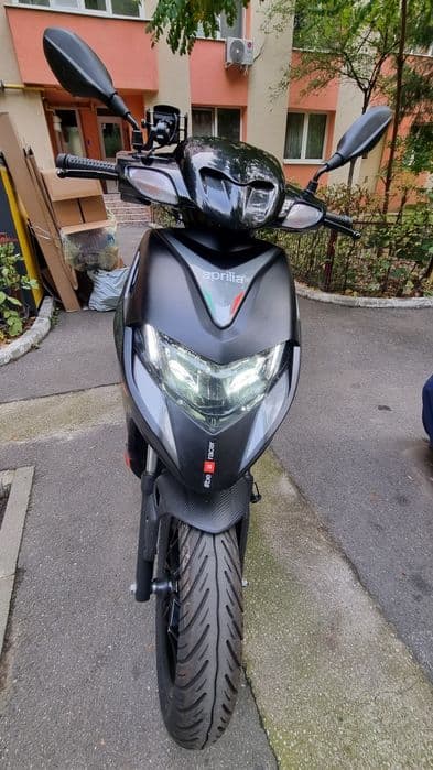Scuter Aprilia SR 125 an 2025