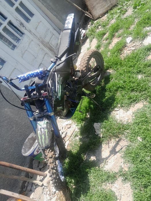 Vand cros sau schimb cu lucruri stare buna de functionare motor nou pe