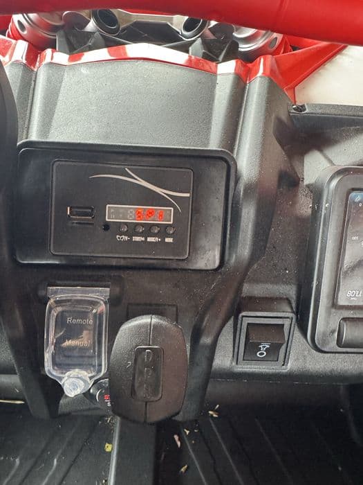 Buggy can-am electric 2 copii