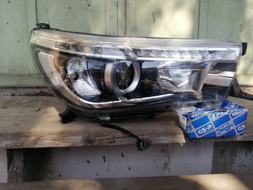 Far dreapta Toyota Hilux xenon-Led 2015-2020
