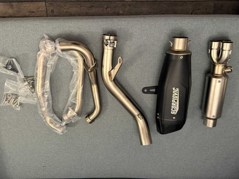 CF MOTO 675 SR-R 2025