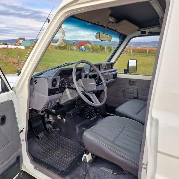 Toyota Land Cruiser HZj75