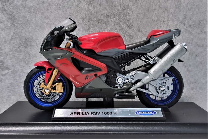 Motociclete Welly si Bburago 1:18
