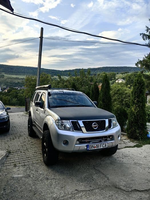 Nissan pathfinder r51 2012