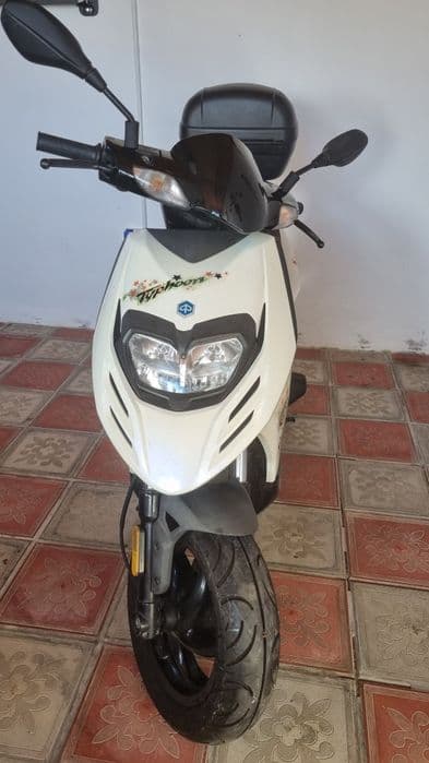 PIAGGIO TYPHOON 125 CC 4T 
- se conduce cu categoria A1 și B
- anul 20