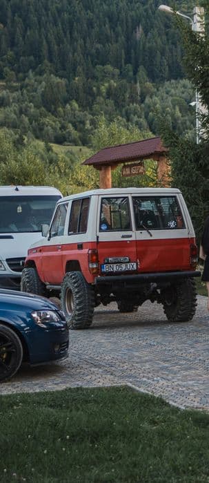 Toyota land cruiser lj 70