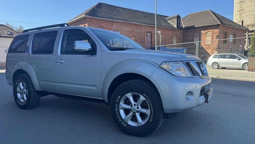 NISSAN PATHFINDER 2.5 DCI 2011 - KM 194000