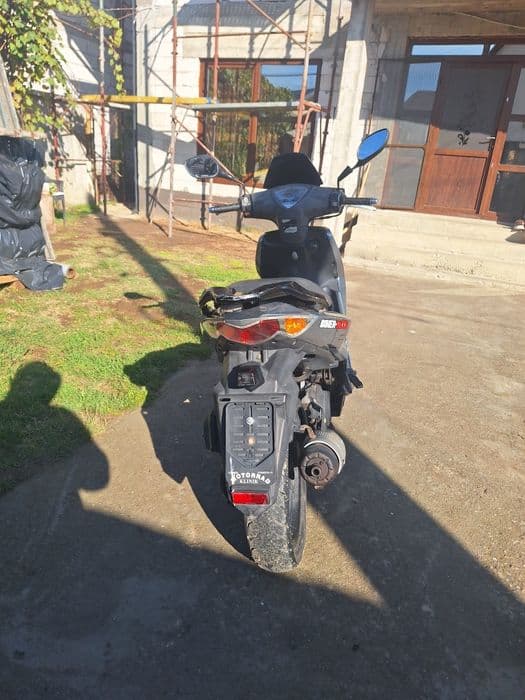 Scuter kimco super 50cc 2 t ca nou