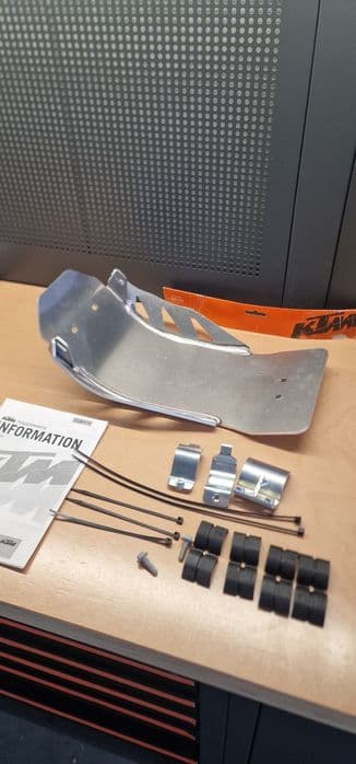 Protectie motor evacuare  KTM EXC 300 250 TPI și 450 500