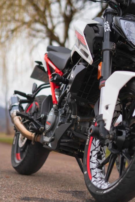 Vand KTM Duke 125 (citiți descrierea)