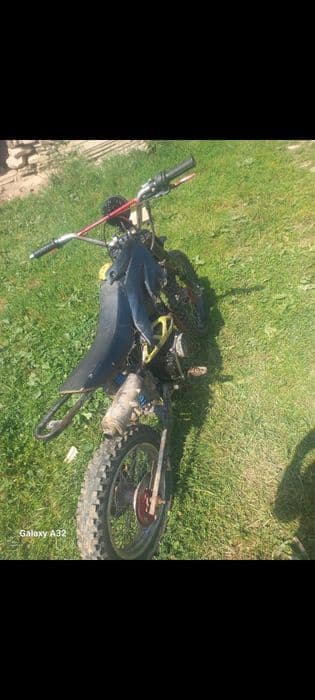 De vanzare cross și scuter