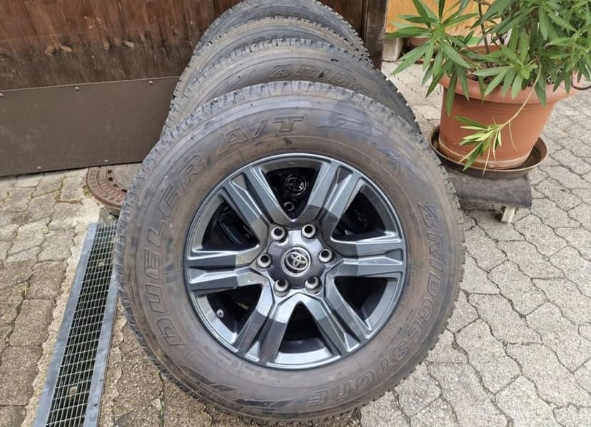 Capitonaj Bena Protectie Bena Toyota Hilux Stopuri Roti