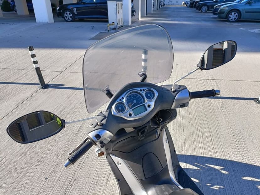 Yamaha Xcity 125 stare buna 15000km an 2011