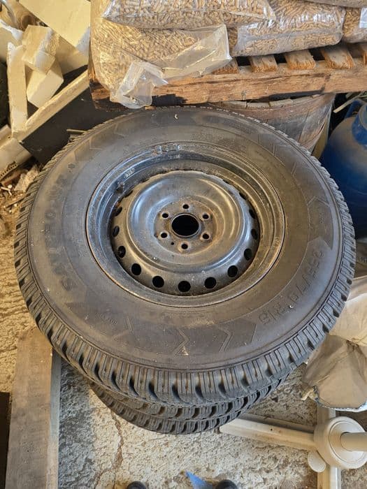 Anvelope plus jante tabla pentru Nissan Navara, mercedes x class