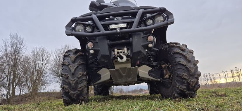 Vând Can-am 1000R Outlander!