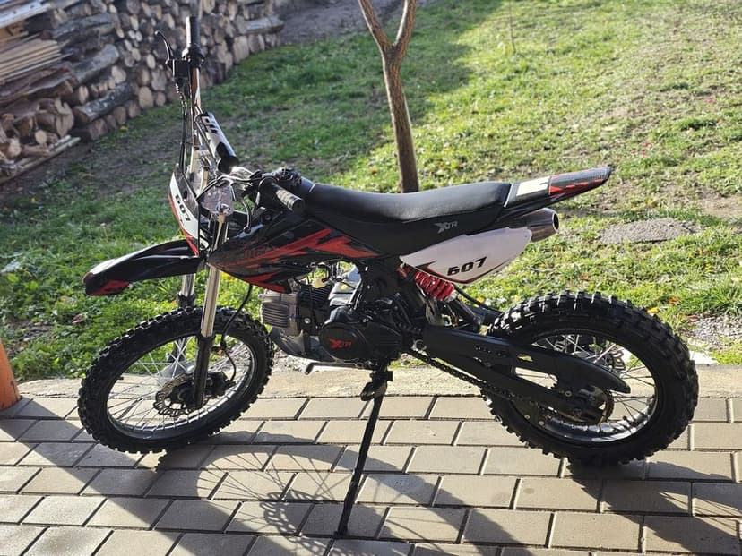 Vând/Schimb motocicletă Cross/Enduro pentru copii/adolescenţi XTR 607