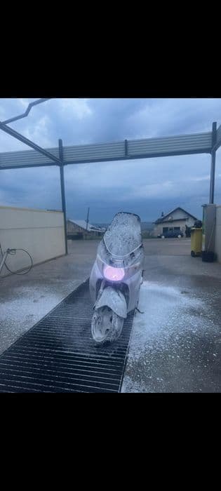 Suzuki Burgman/ Honda Pantheon