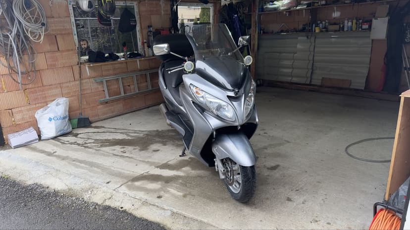 Suzuki burgman 400an