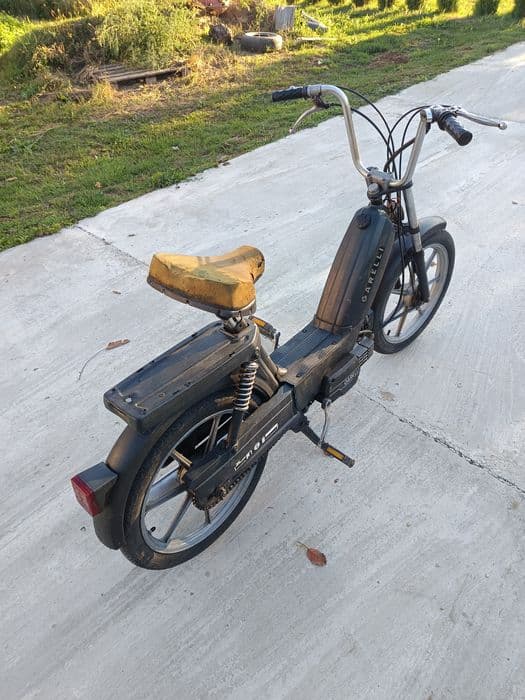 Moped/scuter/motoreta garelli cu pedale, motor 49 cc, merge perfect