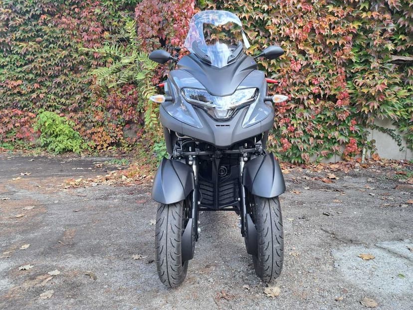 YAMAHA Tricity 300, an 2024, stare nouă - permis conducere categoria B