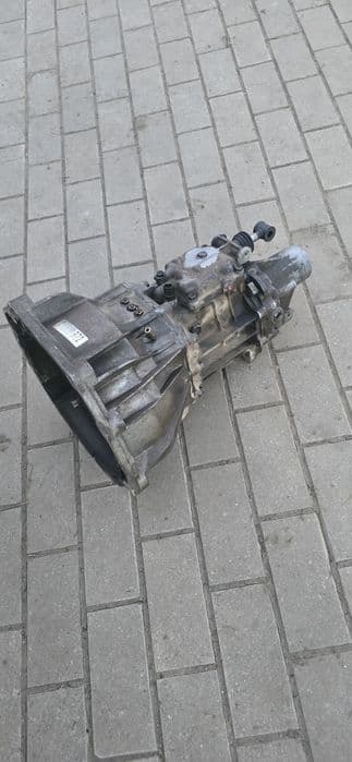 Cutie 5+1 viteza 1.3 benzina suzuki jimny R72