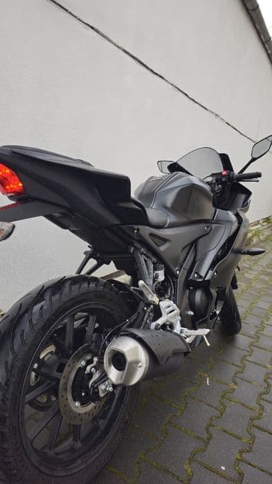 Yamaha Yzf r125 2025 negru in garantie