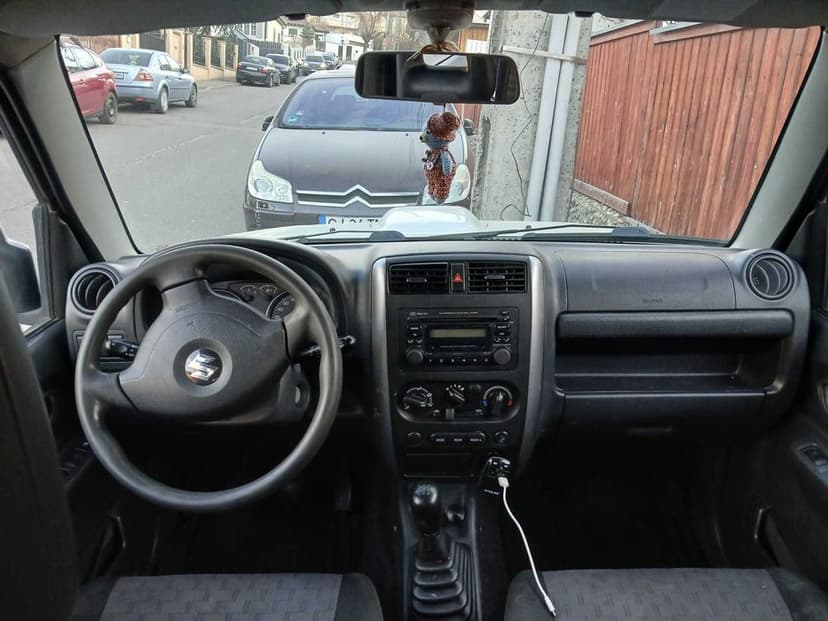 Suzuki Jimny, motorina, 4x4 cu reductor, suspensii Old Man EMU