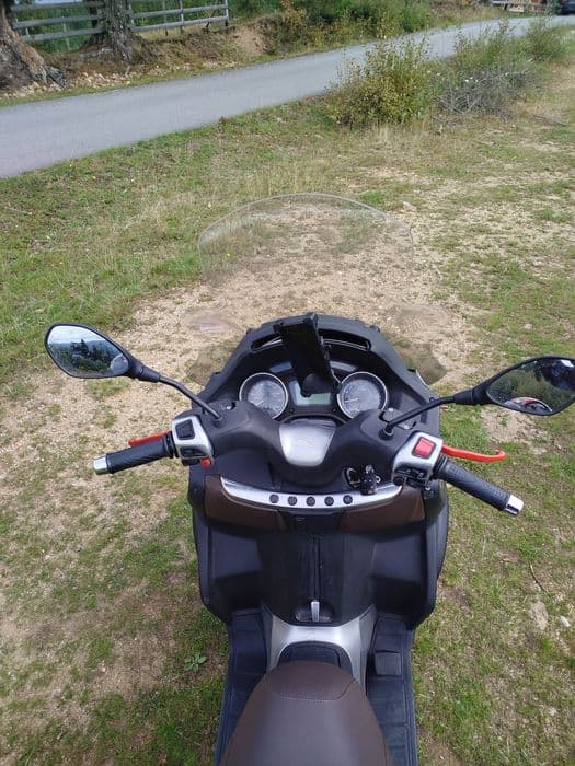 Vând Piaggio MP3 500 IE LT Sport. An 2015 Se conduce cu cat B