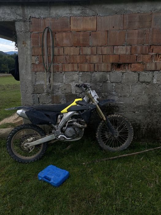 Cross Suzuki RMZ 450