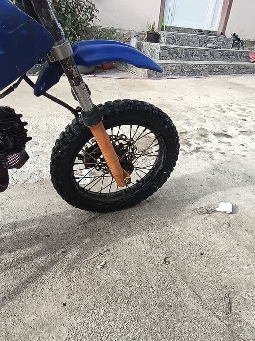 Vând/schimb cross 125cc 2300 lei negociabil