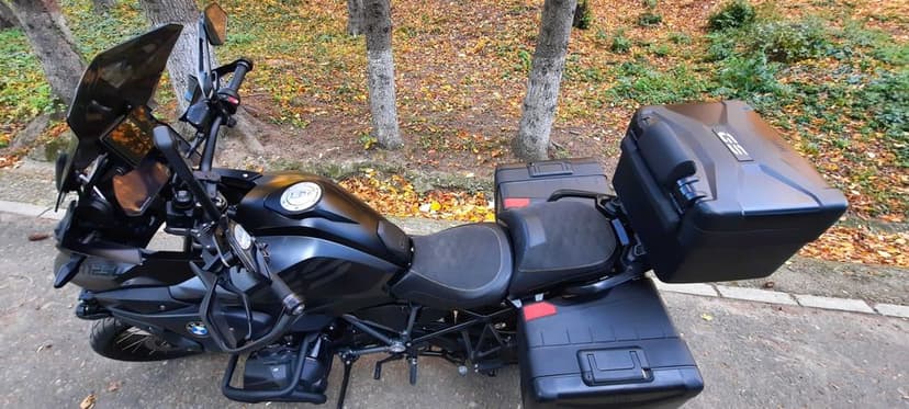 BMW GS 1250 Triple Black