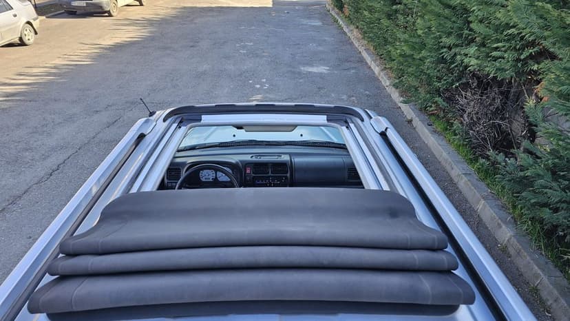 Suzuki Jimny 1.3 Benzină  Jante Aliaj Plafon panoramic Model Rar