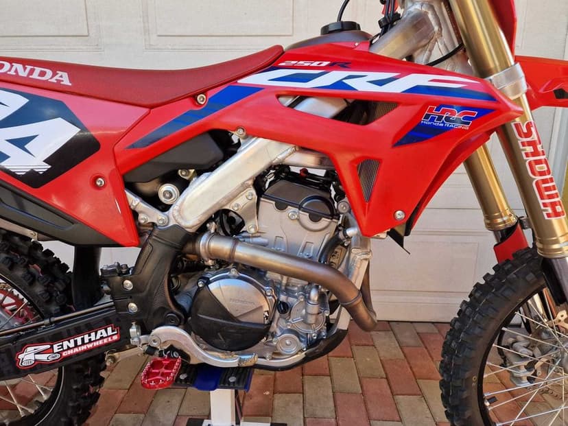 Motocicleta cross Honda CRF 250