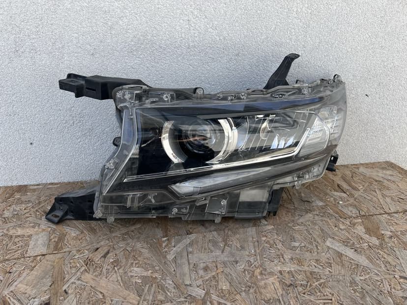 Far stanga Toyota Land Cruiser J150 Facelift Full LED Original Europa