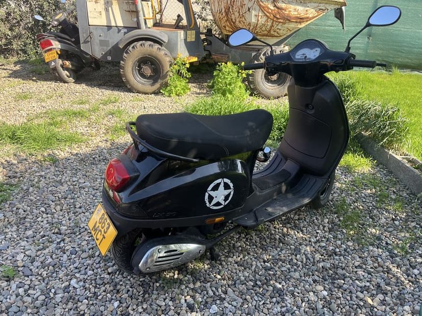 Vand sa schimb Scuter Vespa