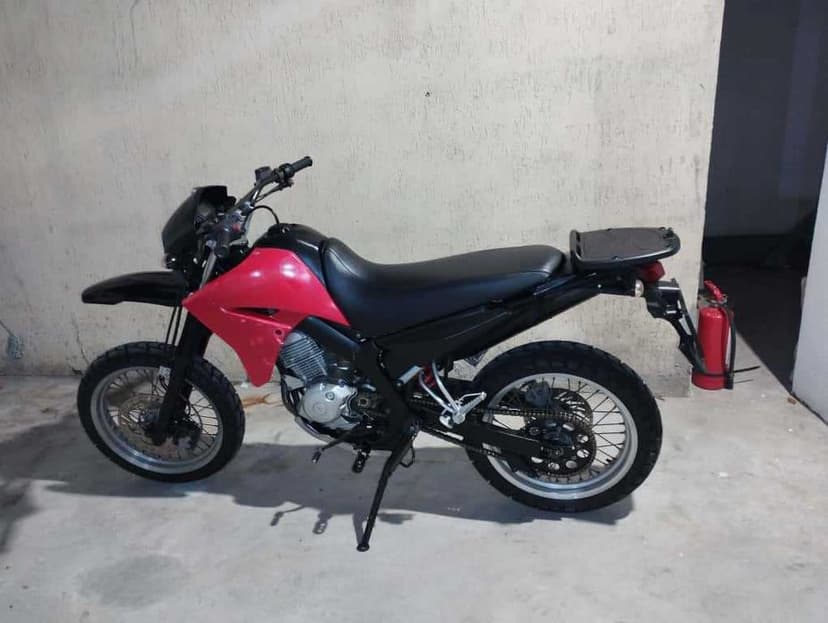 Yamaha XT125 supermoto