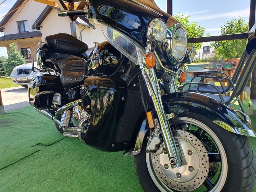 Yamaha Royal Star Venture schimb cu Toyota Hilux