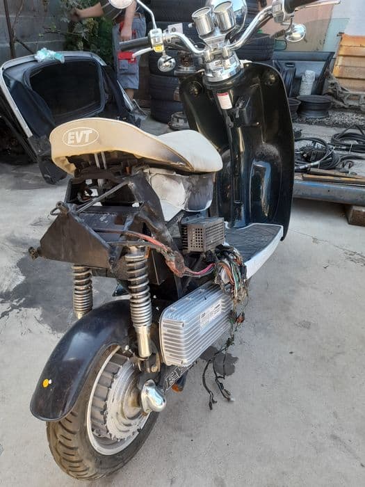 Scuter electric pentru piese