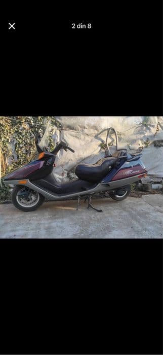 Vand scuter de 150cc